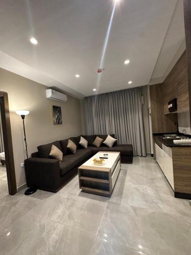 Al Swaifyeh Apartment | Chic Apartments For Rent ave2-9