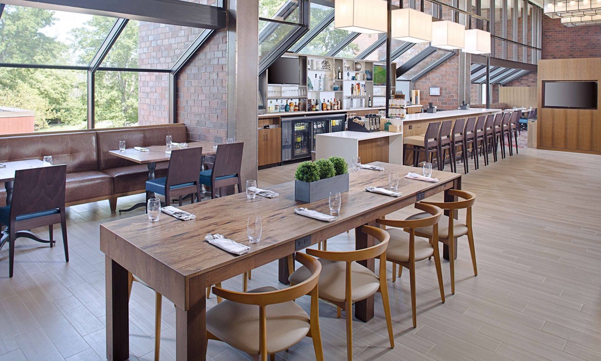 Dedham Hotel | Hilton Boston/Dedham