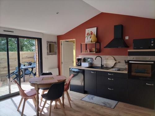 Les Herbiers House | Les Iris