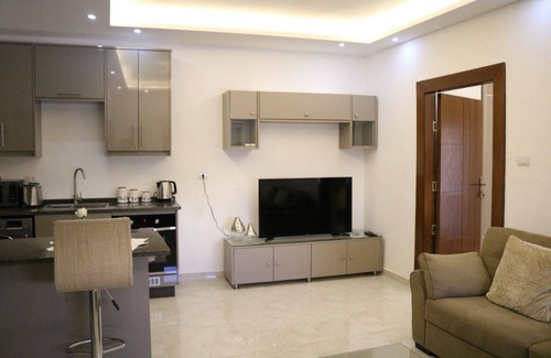 Amman Apartment | Amazing one Bedroom Apartment in Amman,elwebdah 8