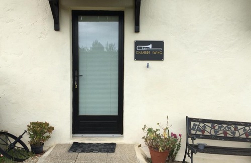 Bouges-le-Chateau Bed & Breakfast | A L ÉPOQUE