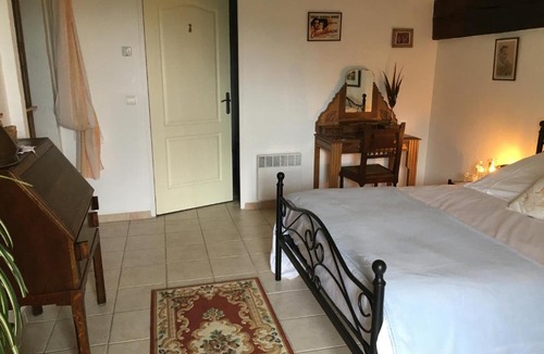 Bouges-le-Chateau Bed & Breakfast | A L ÉPOQUE