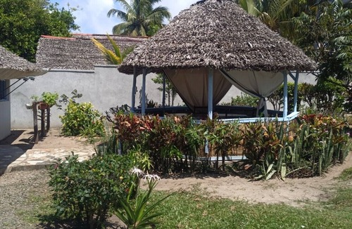 Foulpointe House | Bungalow 6 à 8 Personnes sur la Plage de Foulpointe