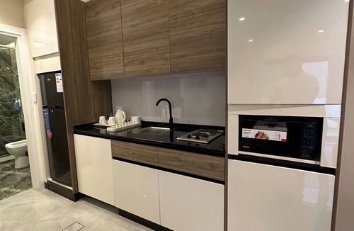 Al Swaifyeh Apartment | Charming Amman Apartment With Garden and Balcon