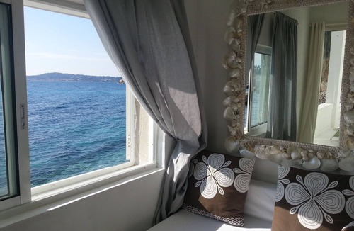 Eze Apartment | Direct front beach EZE
