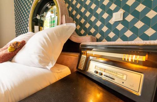Cre-sur-Loir House | GITE Du MISFON "VINTAGE 70'