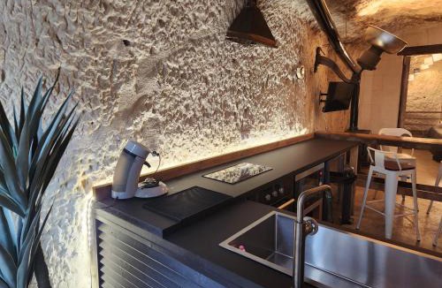 Montrichard House | LE CAVERNACLE