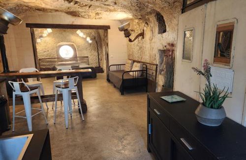 Montrichard House | LE CAVERNACLE