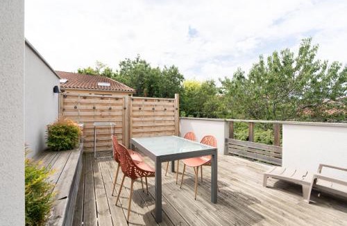 Saint-Sandoux House | Les Maisons Bareyre - Grandes Maisons avec terrasse