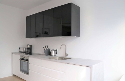 Downtown Apartment | Located in downtown Reykjavik, on the corner of Laugavegur and Skólavörðustígur.