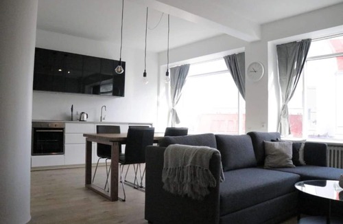 Downtown Apartment | Located in downtown Reykjavik, on the corner of Laugavegur and Skólavörðustígur.