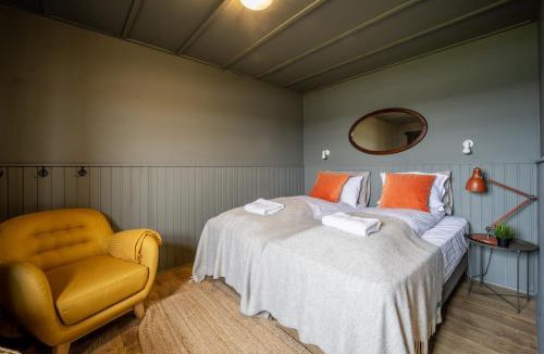 Hella House | Riverfront Lodge Hella