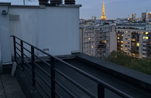 Auteuil Apartment | Rooftop Eiffel Tower