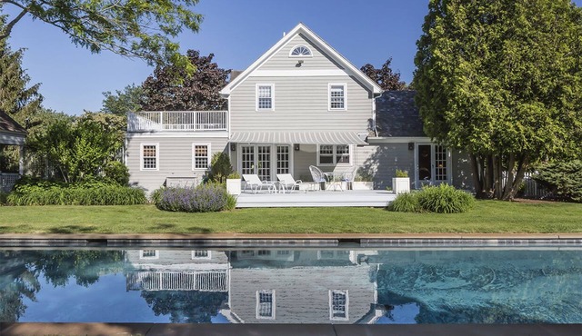 BRIDGEHAMPTON Enchanted Home South of Highway Private and Peaceful