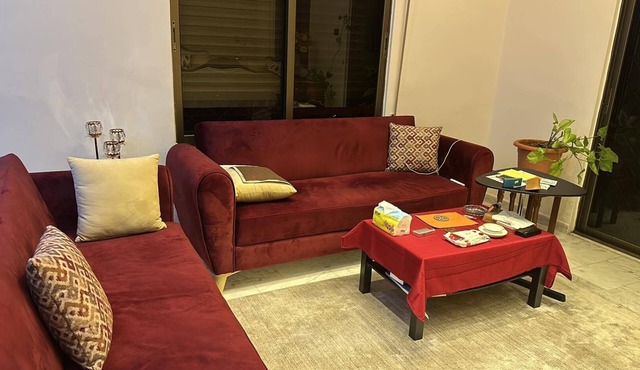 Stylish 3-Bedroom Retreat, Modern Furnishings & Fully Equipped