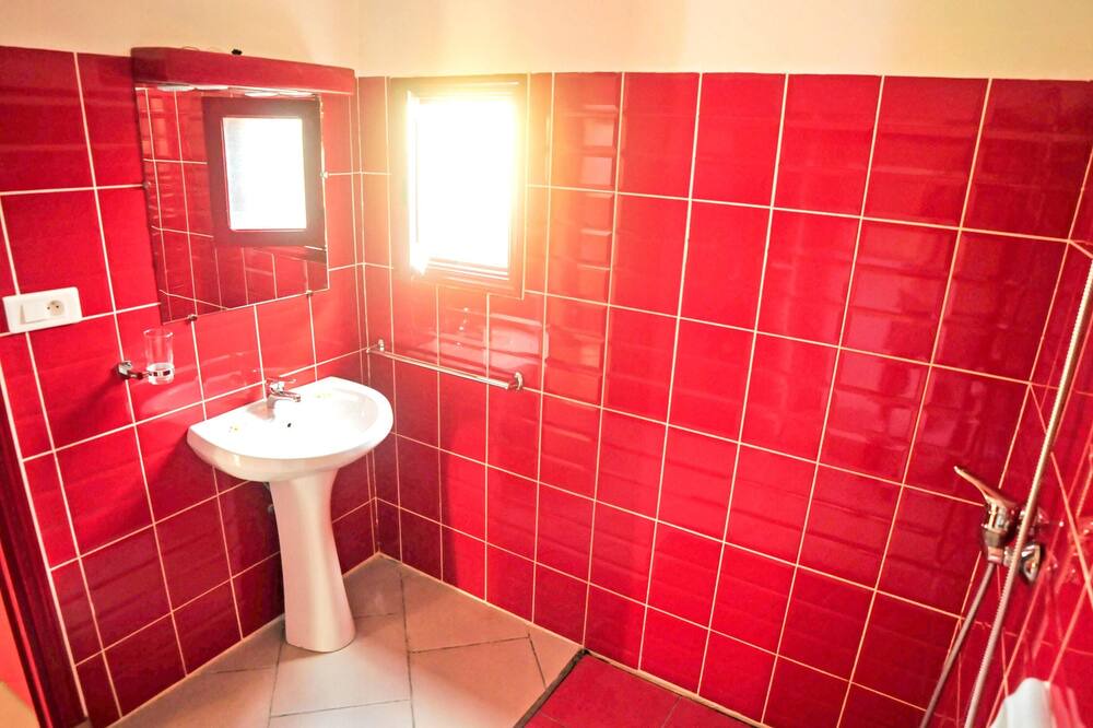 Photo of Bathroom in Foulpointe