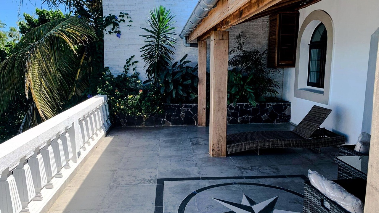 Photo of Patio Balcony in Hell-Ville