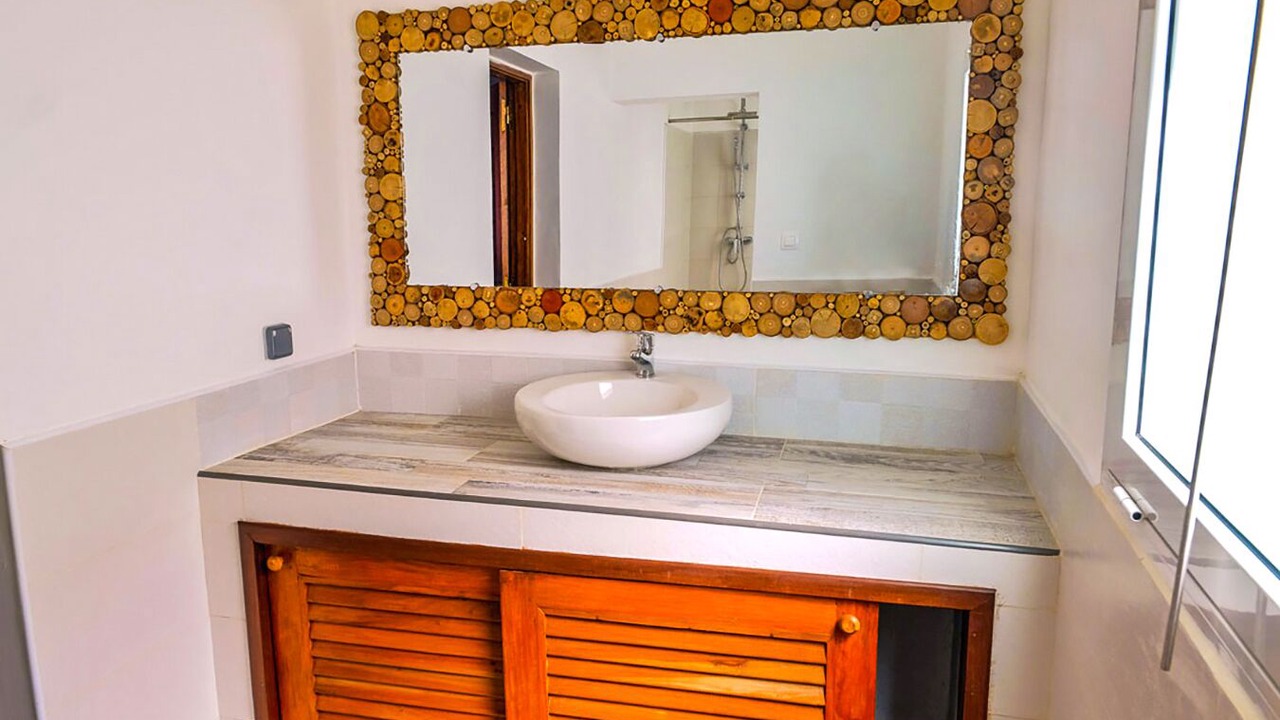 Photo of Bathroom in Hell-Ville