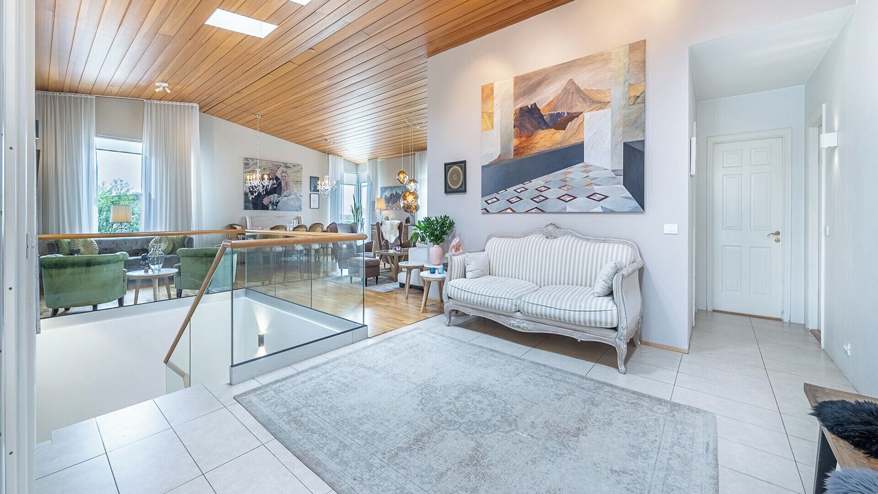 Photo of Livingroom in Haaleiti