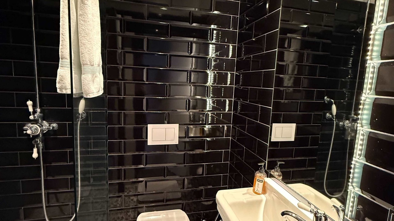 Photo of Bathroom in Laugardalur
